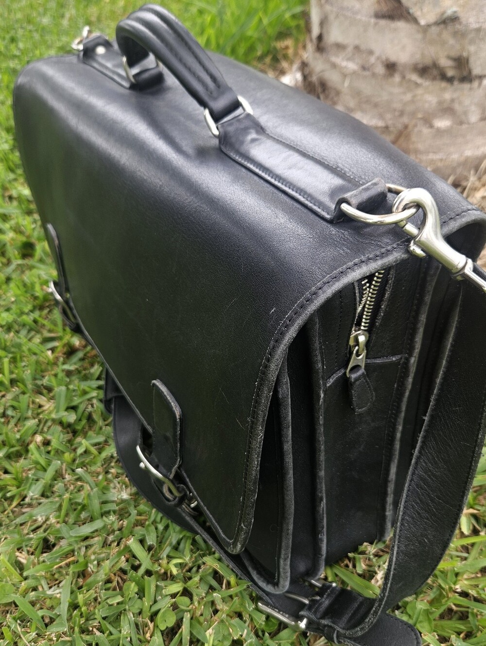 VINTAGE COACH BAG, COACH CROSSBODY BAG, COACH Thompson Silver Hardware COACH BAG - Picture 2 of 12
